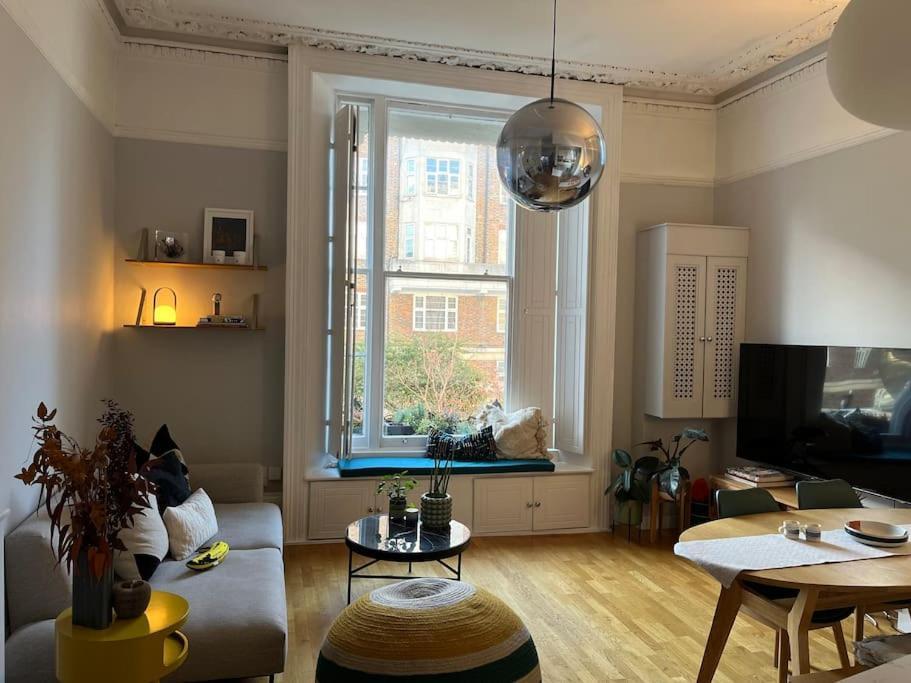 Gorgeous 2 Bedroom Flat In Charming Swiss Cottage Лондон Экстерьер фото